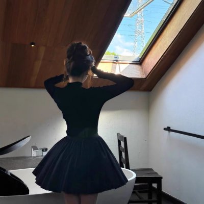 / Temperament puffy skirt / High waist slim skirt women's umbrella skirt pleated skirt autumn