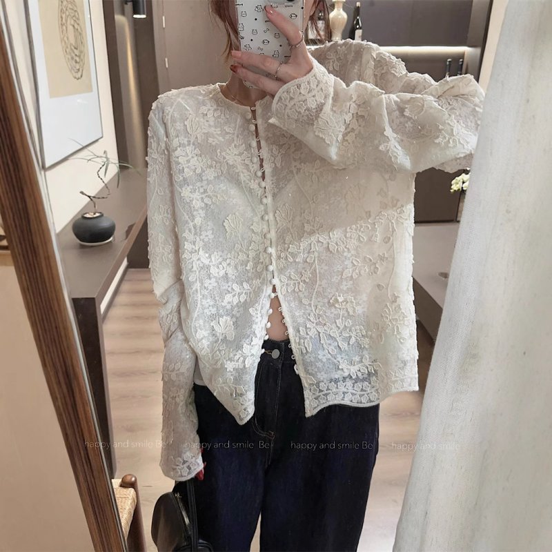 Real-life spring heavy industry embroidery flash film three-dimensional lace shirt French new Chinese top