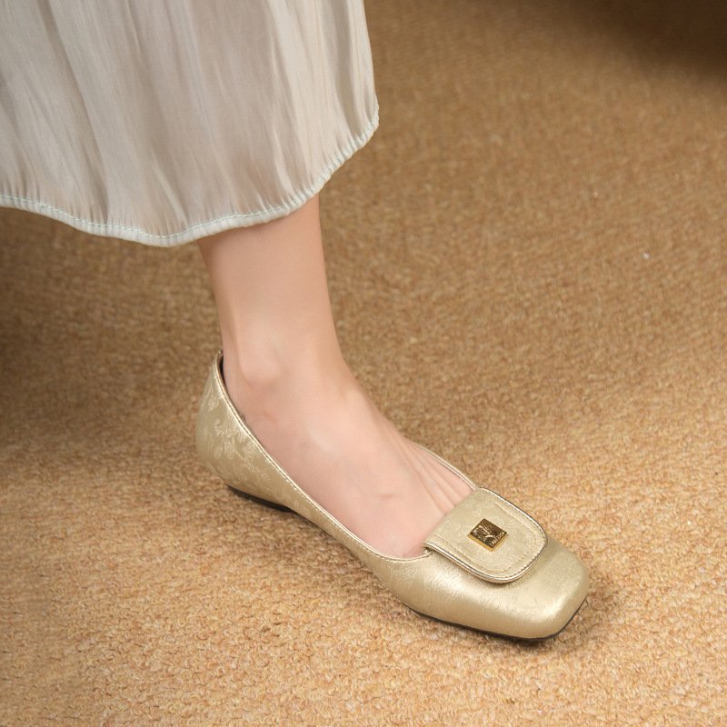 Great French retro soft leather single shoes for women new Chinese style square toe low heel flat shoes with skirt light-mouthed shoes