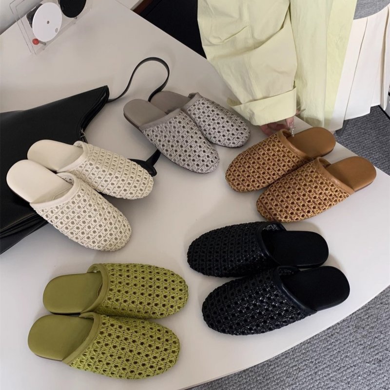 Fashionable French hollow breathable woven head-pack slippers for women in summer flat-sole skirt with sandals