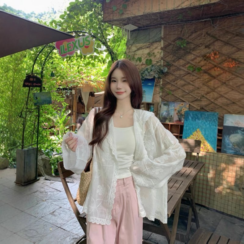 Real photo Korean white embroidered hooked hooded shirt for women with versatile loose long-sleeved cardigan sun protection top