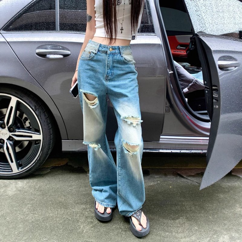 Real shot of summer American ripped wide-leg pants for women with high waist loose slim jeans