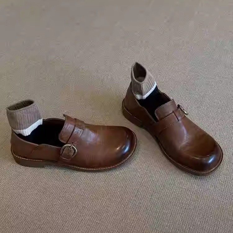 Soft leather version ~ French retro simple small leather shoes for women's British style shallow mouth single shoes belt buckle one foot shoe
