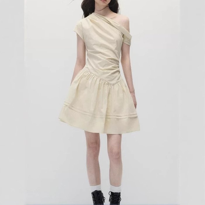 Original summer design and temperament, waist-hugging and slimming shoulder-shaped beige dress for women