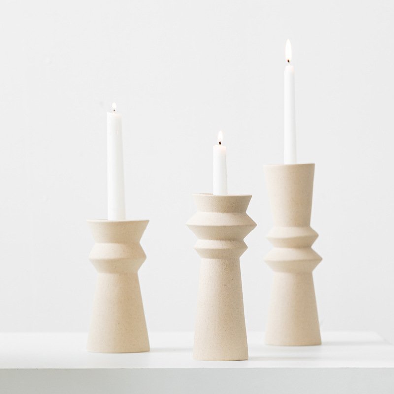Simple, sturdy waist-burning ceramic candlesticks, artistic geometric shapes and decorative ornaments