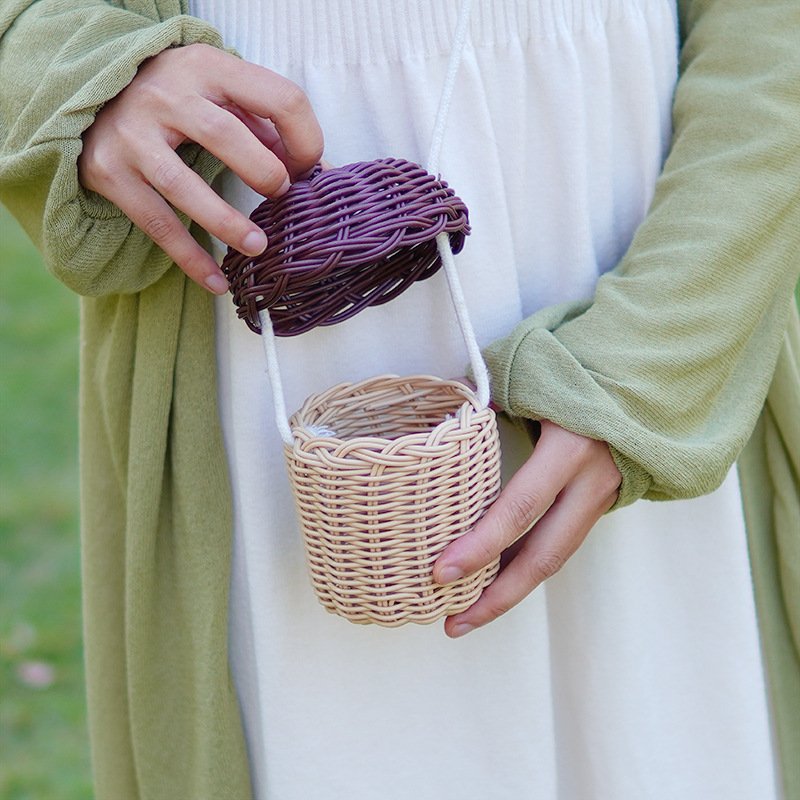 Children's bag pine cone bag photo props Chinese style handmade rattan bag girl cute crossbody bag makeup storage bag