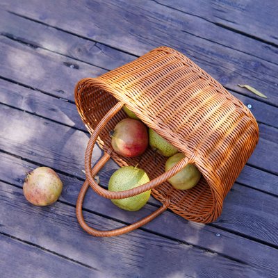 Retro imitation rattan carpentry basket household knitting vegetable basket outdoor picnic basket picking basket fruit gift basket