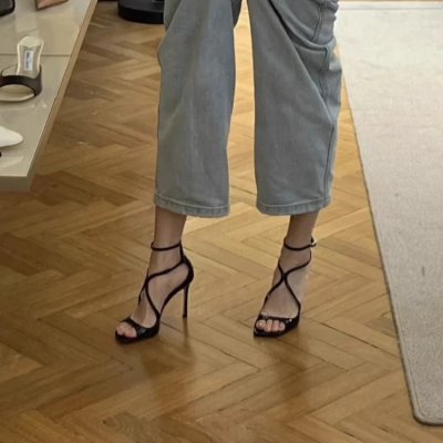 Black high heels for women in summer French slim heels without tired feet sexy one-strip open-toe sandals