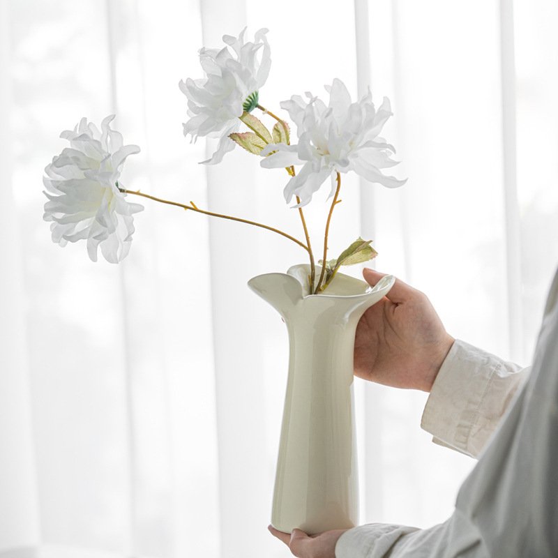 Daimon Light luxury petals and ceramic vase beige white black glossy back mouth high-end home soft decoration ornaments