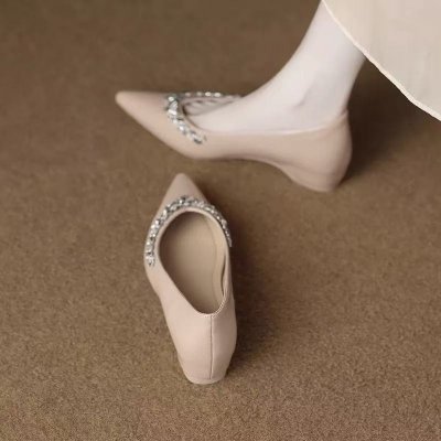High-high-end pointed toe shallow mouth beautiful small heels single shoes for women in spring and summer rhinestone temperament evening shoes with skirt