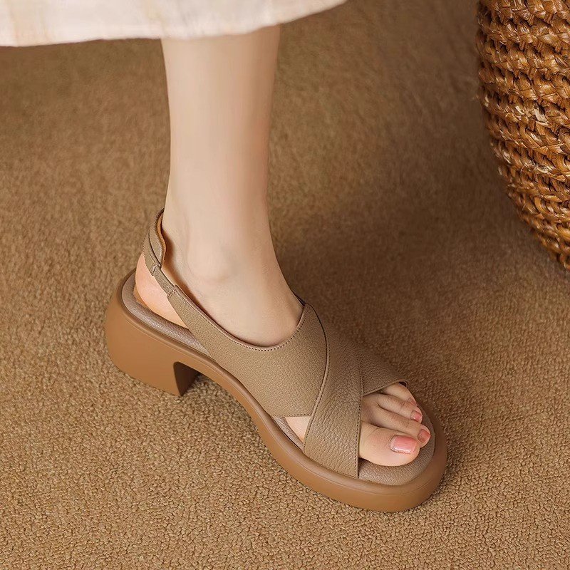 Feeling of stinging ~ French minimalist small soft leather crossed with round toe simple shoes thick sole thick heels open-toe sandals for women