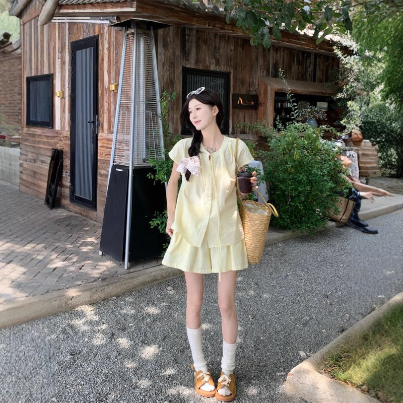 Real shot~ Sweet Korean style loose lace-up short sleeve shirt wide-leg shorts small fashion suit