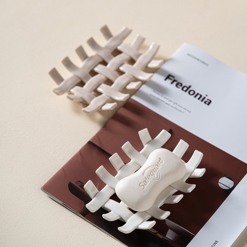 Daimon hand-crafted hollowed-water soap rack high-end home ceramic craft ornaments