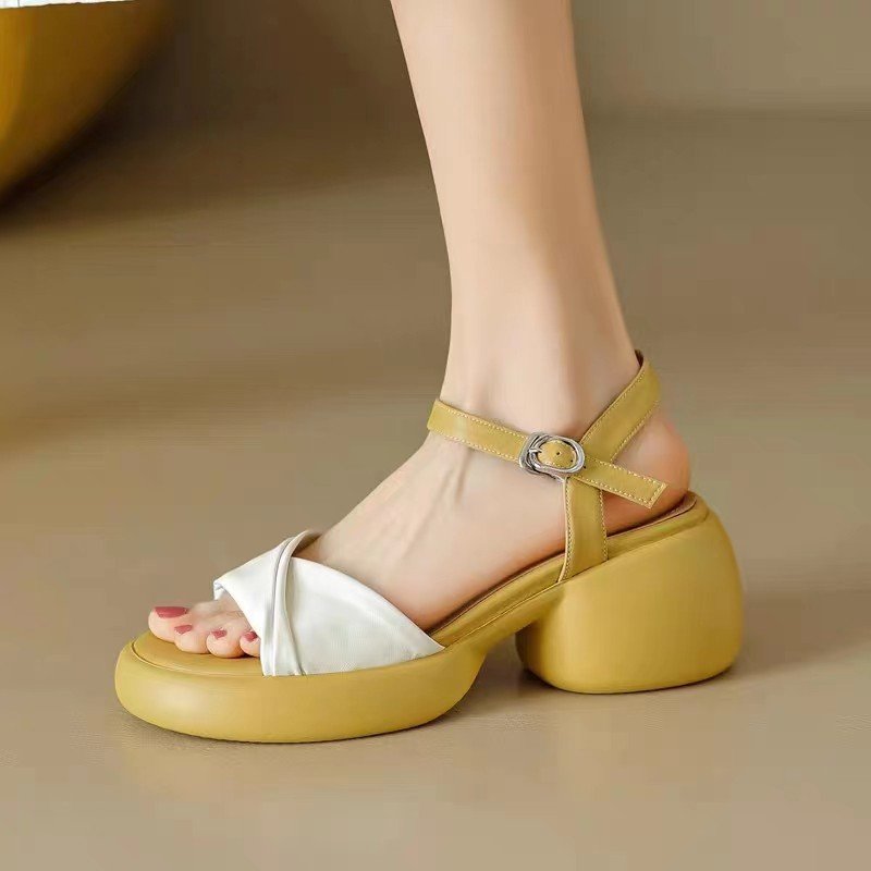 Summer color-blocked large round toe thick-soled thick heeled sandals for women with one-liner straps, open toe, waterproof platform high heels