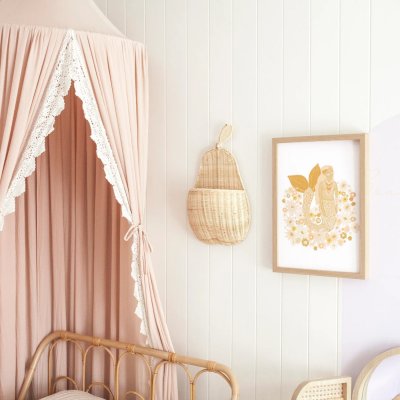 Natural rattan wall-mounted apple fruit shape storage basket hand-woven apple pear storage basket wall storage rack