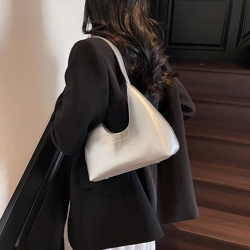 Niche beautiful bag for women casual crescent bag for women shoulder bag for women handbag texture fashionable underarm bag