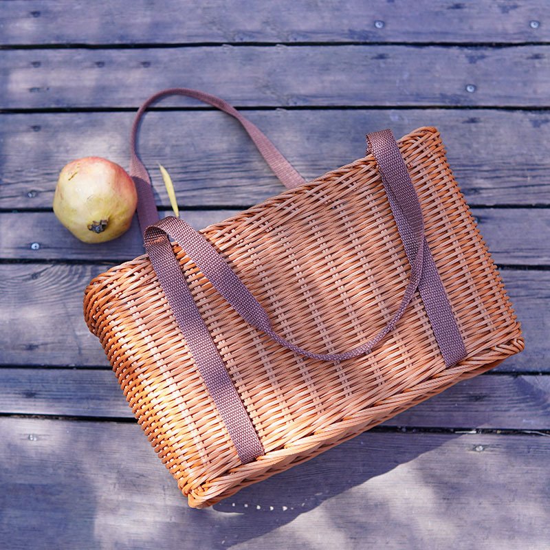 Literary handbag imitation rattan grocery shopping basket handmade rattan plastic woven basket Mori-type picnic basket shopping basket